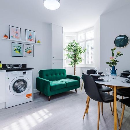 Beechwood Lodge Serviced Apartment Coventry Bagian luar foto