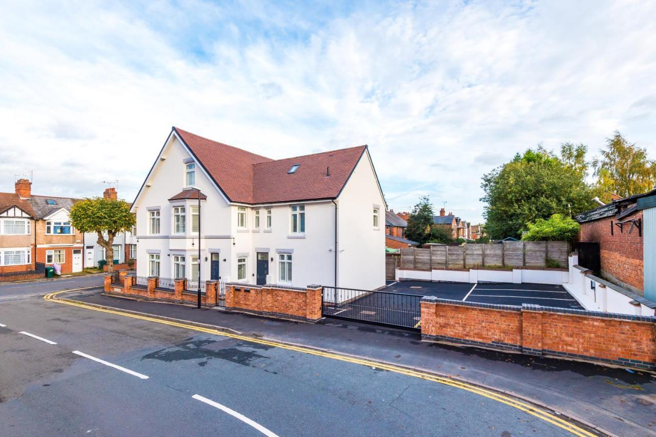 Beechwood Lodge Serviced Apartment Coventry Bagian luar foto