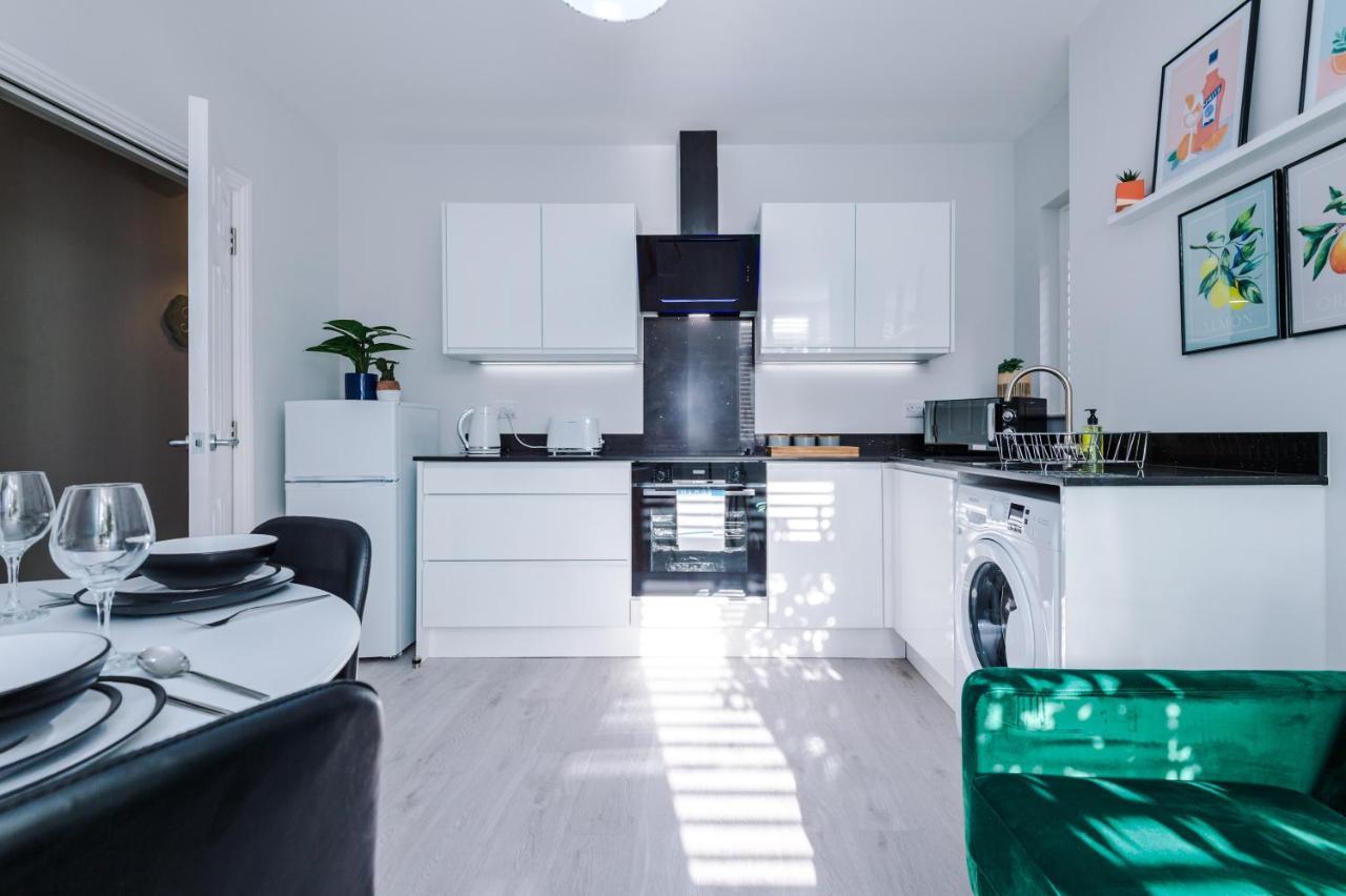 Beechwood Lodge Serviced Apartment Coventry Bagian luar foto