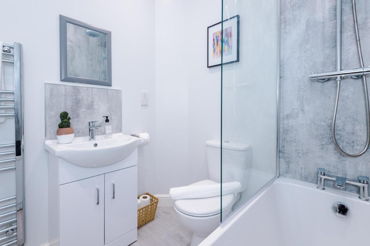 Beechwood Lodge Serviced Apartment Coventry Bagian luar foto