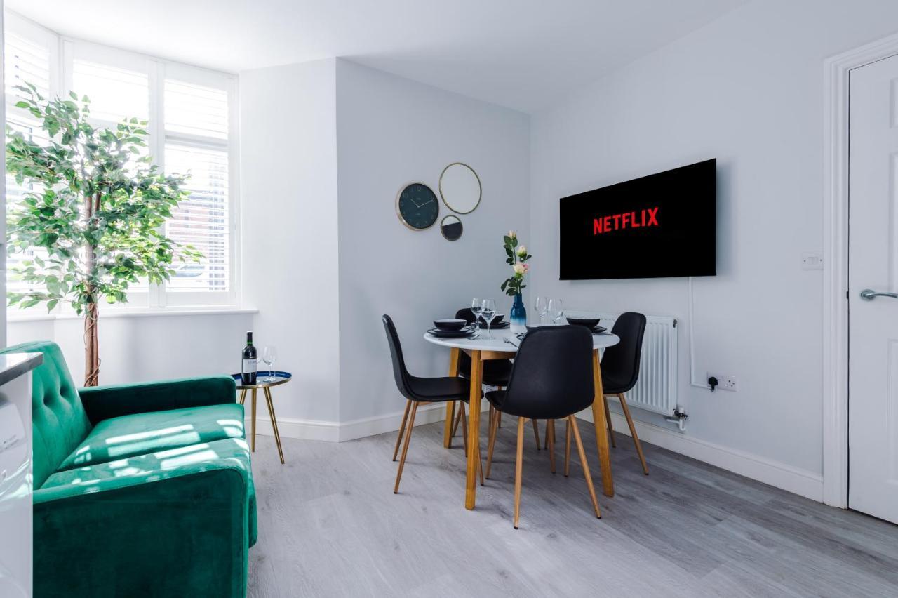 Beechwood Lodge Serviced Apartment Coventry Bagian luar foto