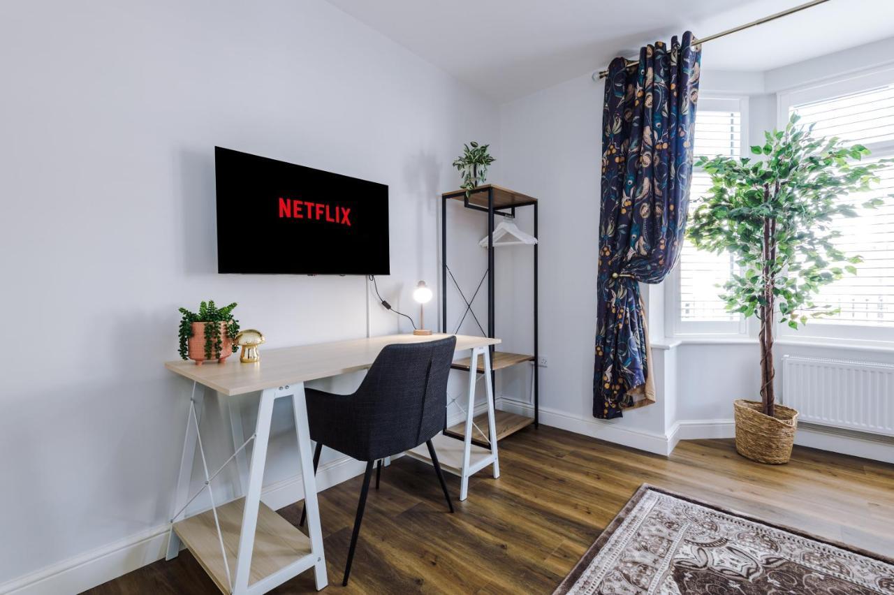 Beechwood Lodge Serviced Apartment Coventry Bagian luar foto